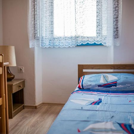 Hostel Flora Mali Lošinj Zimmer foto