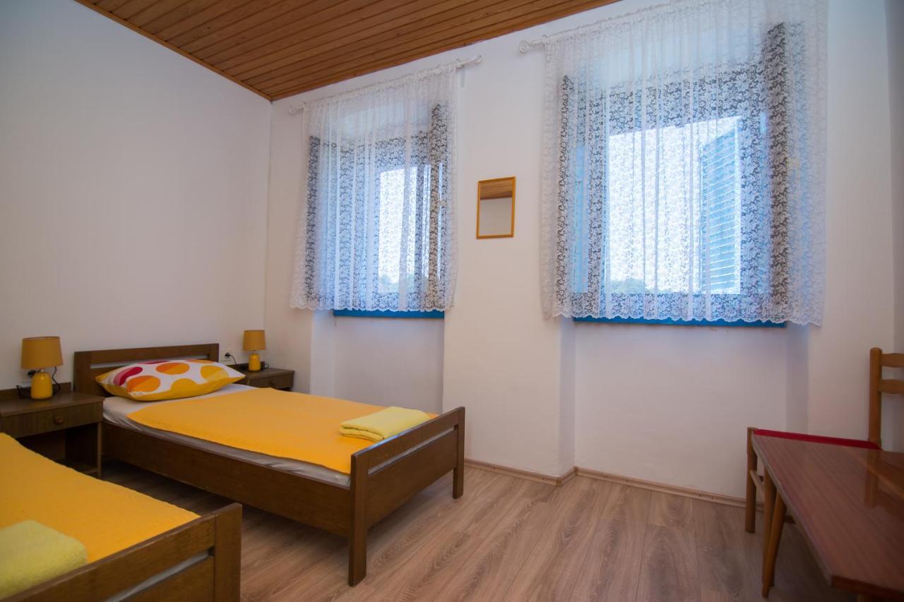 Hostel Flora Mali Lošinj Zimmer foto